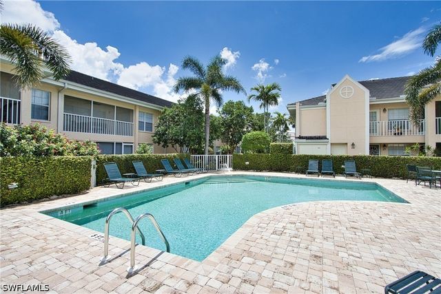 5637 Turtle Bay DR II-22, Naples, FL 34108