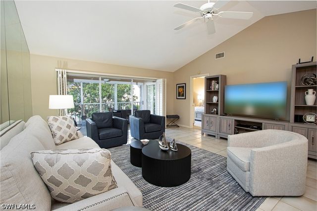 5637 Turtle Bay DR II-22, Naples, FL 34108