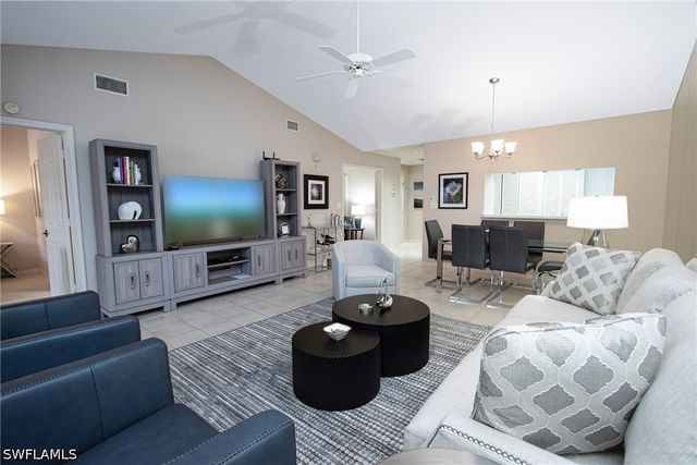 5637 Turtle Bay DR II-22, Naples, FL 34108