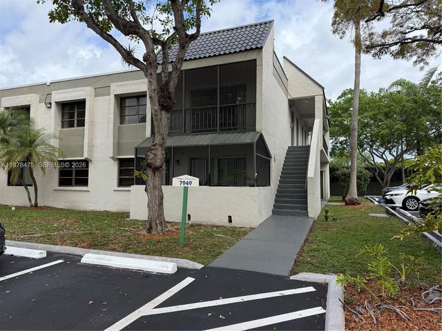 7949 SW 104 ST 213-D, Kendall, FL 33156