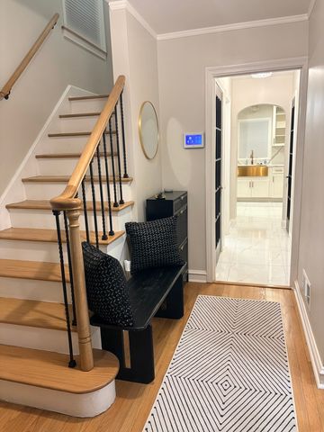 9619 S Oakley Avenue, Chicago, IL 60643