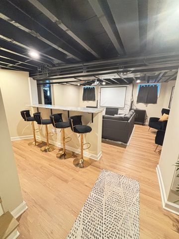 9619 S Oakley Avenue, Chicago, IL 60643