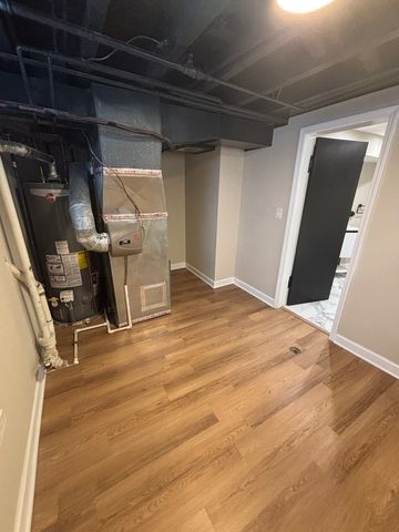 9619 S Oakley Avenue, Chicago, IL 60643