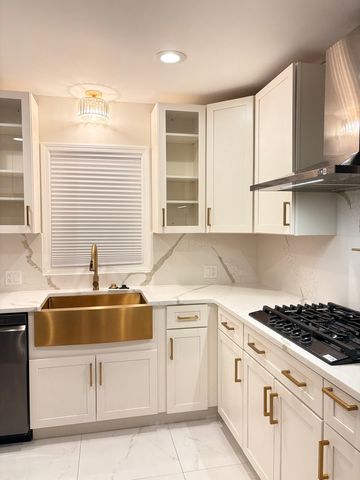 9619 S Oakley Avenue, Chicago, IL 60643