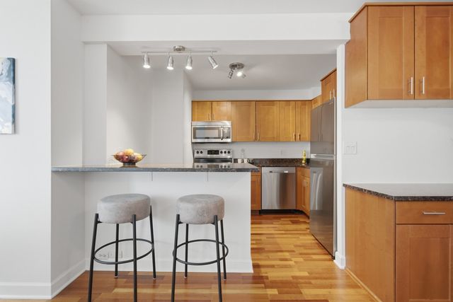 3550 N LAKE SHORE Drive 904, Chicago, IL 60657