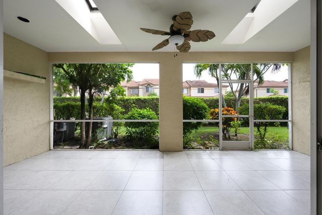 6817 Via Regina, Boca Raton, FL 33433