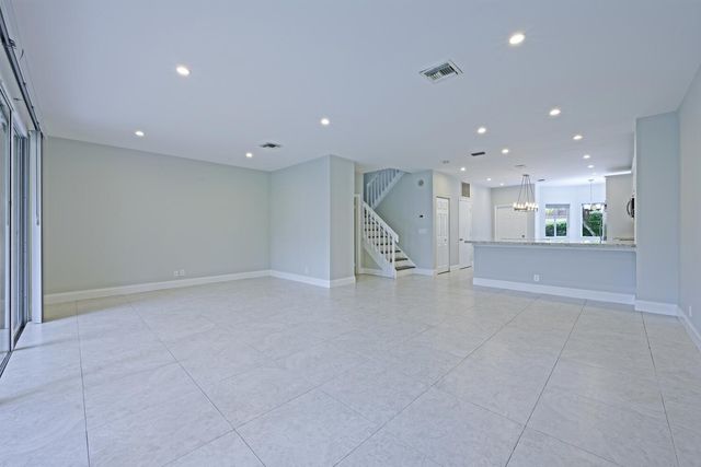 6817 Via Regina, Boca Raton, FL 33433