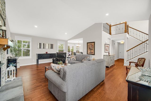 772 Cirque Drive, Crown Point, IN 46307