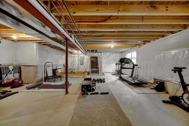 772 Cirque Drive, Crown Point, IN 46307