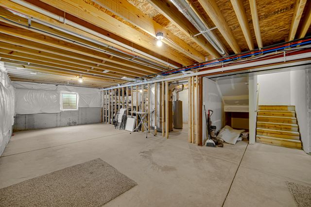772 Cirque Drive, Crown Point, IN 46307