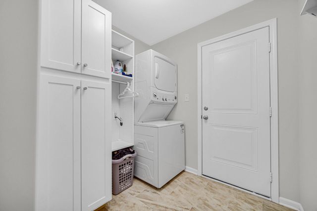 772 Cirque Drive, Crown Point, IN 46307