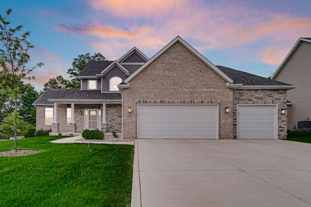 772 Cirque Drive, Crown Point, IN 46307