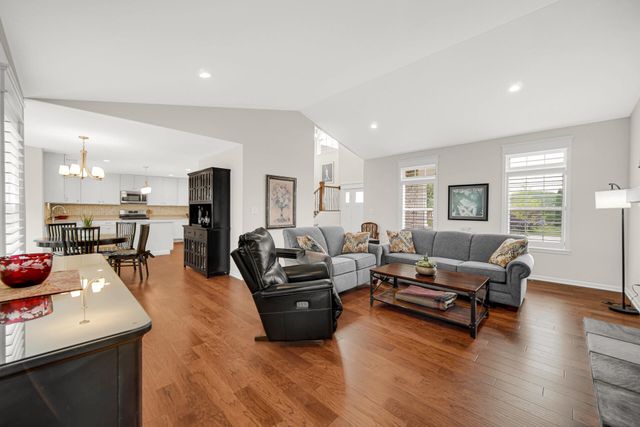772 Cirque Drive, Crown Point, IN 46307