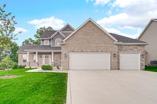 772 Cirque Drive, Crown Point, IN 46307