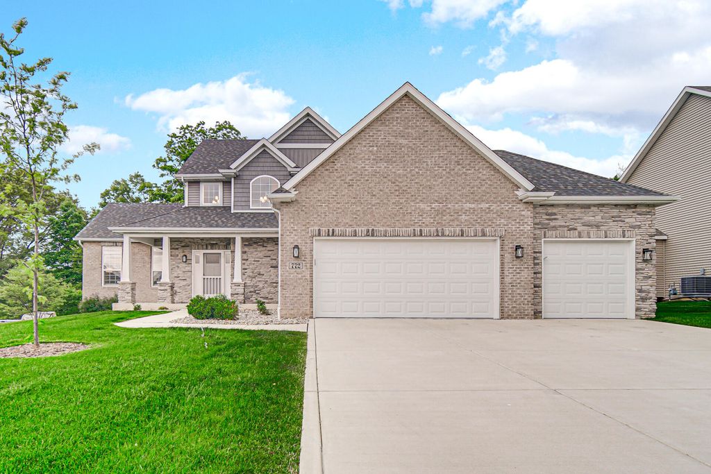 772 Cirque Drive, Crown Point, IN 46307