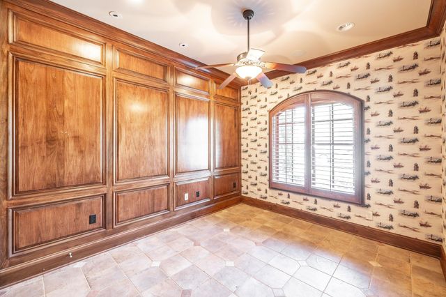 1165 Chloe Dr, Gallatin, TN 37066