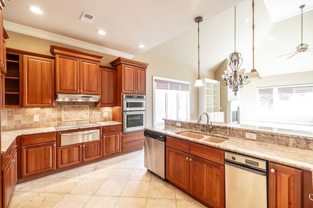 1165 Chloe Dr, Gallatin, TN 37066