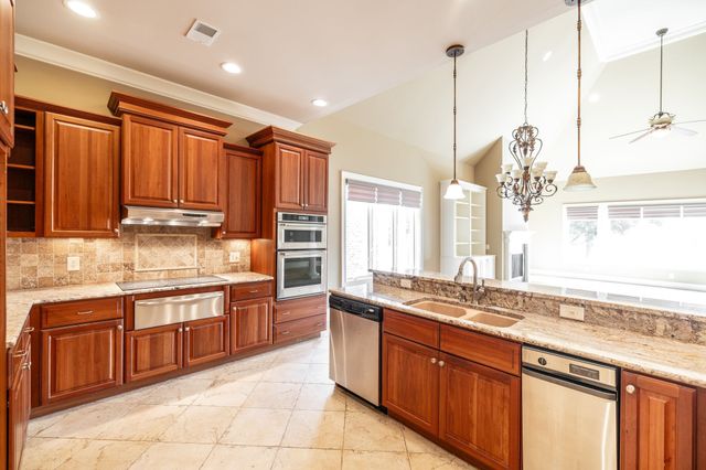1165 Chloe Dr, Gallatin, TN 37066