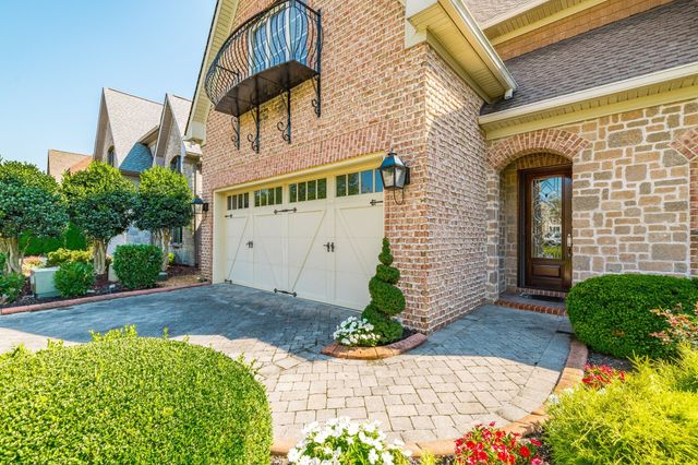 1165 Chloe Dr, Gallatin, TN 37066