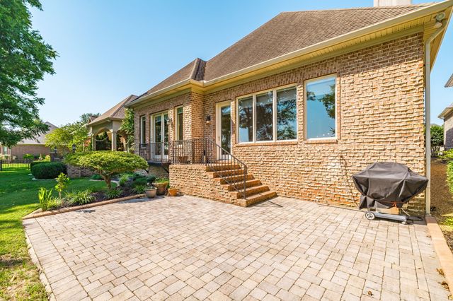 1165 Chloe Dr, Gallatin, TN 37066