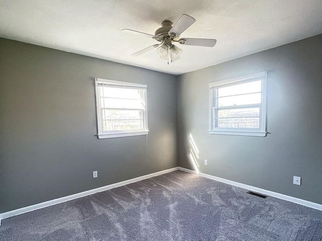 4601 S Vine Ave, Wichita, KS 67217