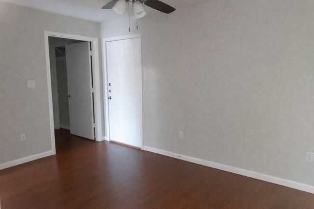 134 S Bend Court A, Willis, TX 77378