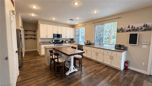 1138 Port Sunlight Court, Henderson, NV 89014