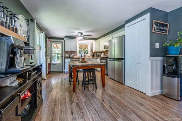 28 Buck Lane, Saugerties, NY 12477