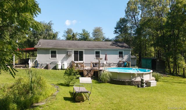 28 Buck Lane, Saugerties, NY 12477