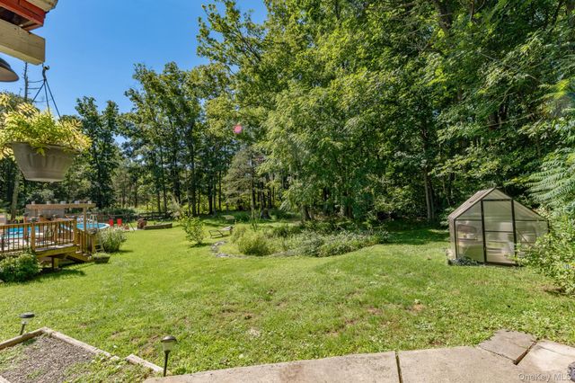 28 Buck Lane, Saugerties, NY 12477
