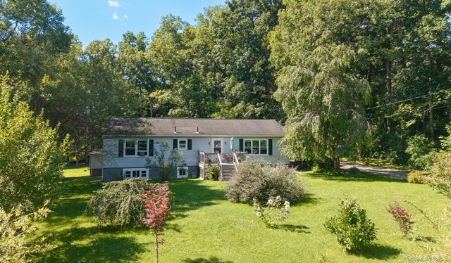 28 Buck Lane, Saugerties, NY 12477