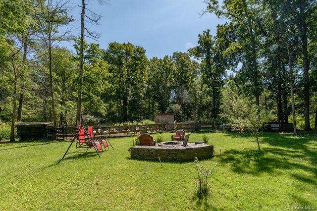 28 Buck Lane, Saugerties, NY 12477