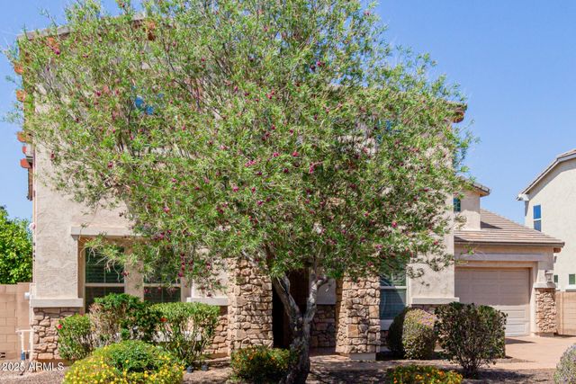 882 E Parkview Drive, Gilbert, AZ 85295