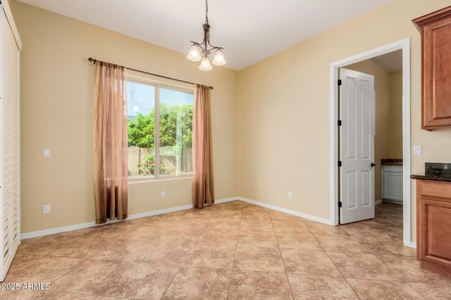 882 E Parkview Drive, Gilbert, AZ 85295