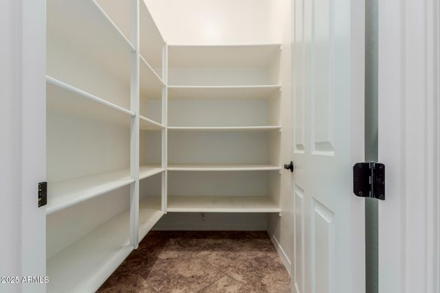 882 E Parkview Drive, Gilbert, AZ 85295