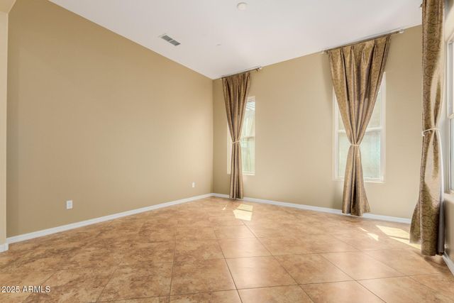 882 E Parkview Drive, Gilbert, AZ 85295