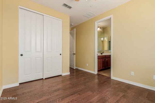 882 E Parkview Drive, Gilbert, AZ 85295