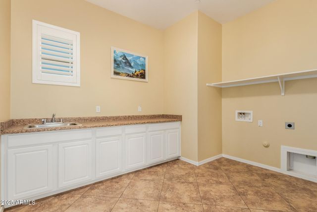 882 E Parkview Drive, Gilbert, AZ 85295