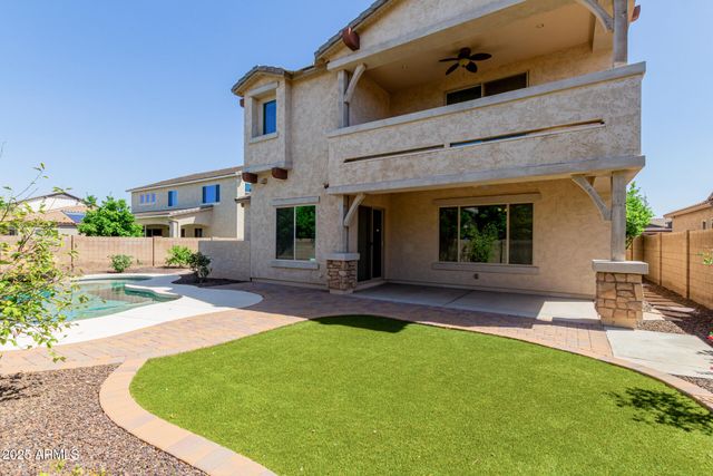 882 E Parkview Drive, Gilbert, AZ 85295