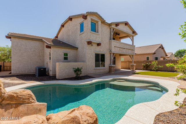 882 E Parkview Drive, Gilbert, AZ 85295