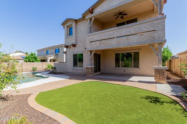 882 E Parkview Drive, Gilbert, AZ 85295