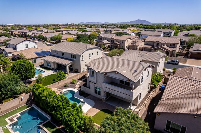 882 E Parkview Drive, Gilbert, AZ 85295