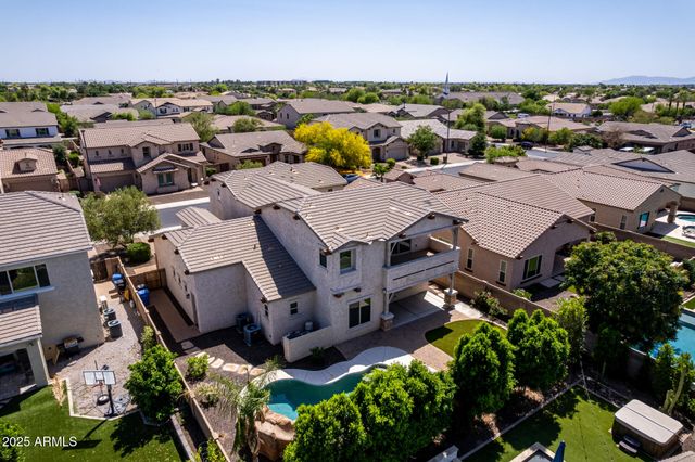 882 E Parkview Drive, Gilbert, AZ 85295