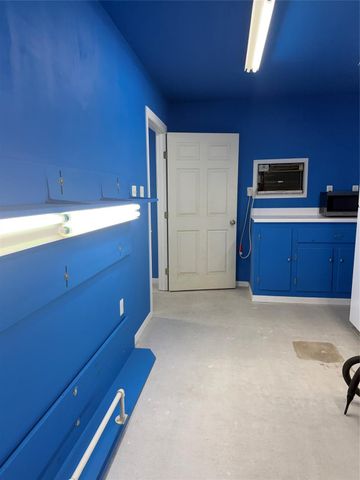 139 Scout Road, Jones Creek, TX 77541