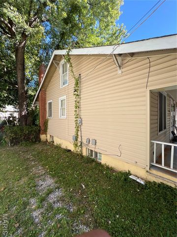 8015 Allen Avenue, St Louis, MO 63114