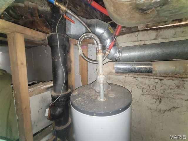 8015 Allen Avenue, St Louis, MO 63114