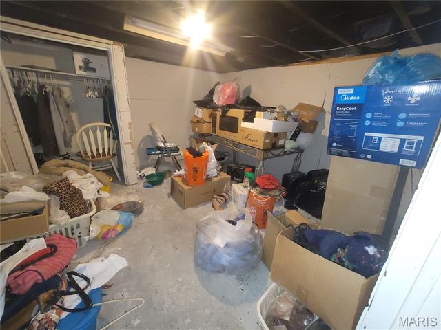 8015 Allen Avenue, St Louis, MO 63114