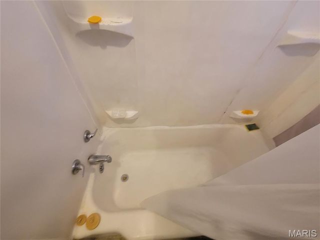 8015 Allen Avenue, St Louis, MO 63114