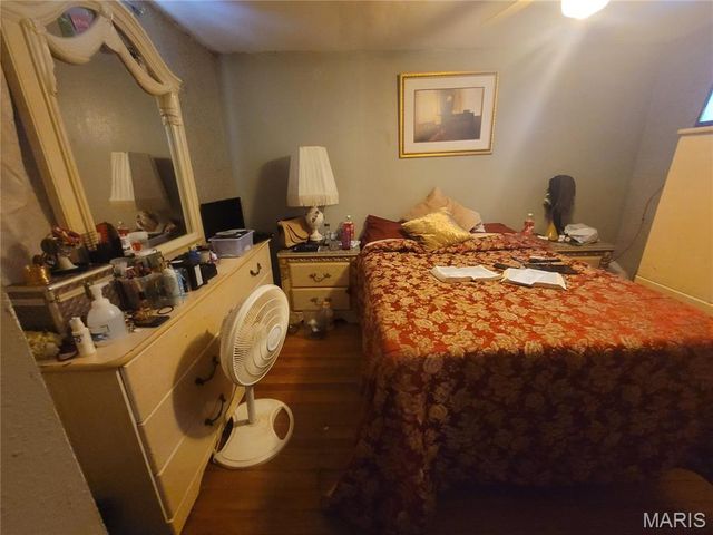 8015 Allen Avenue, St Louis, MO 63114