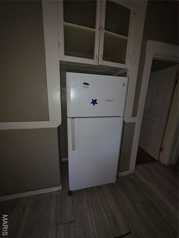 8015 Allen Avenue, St Louis, MO 63114